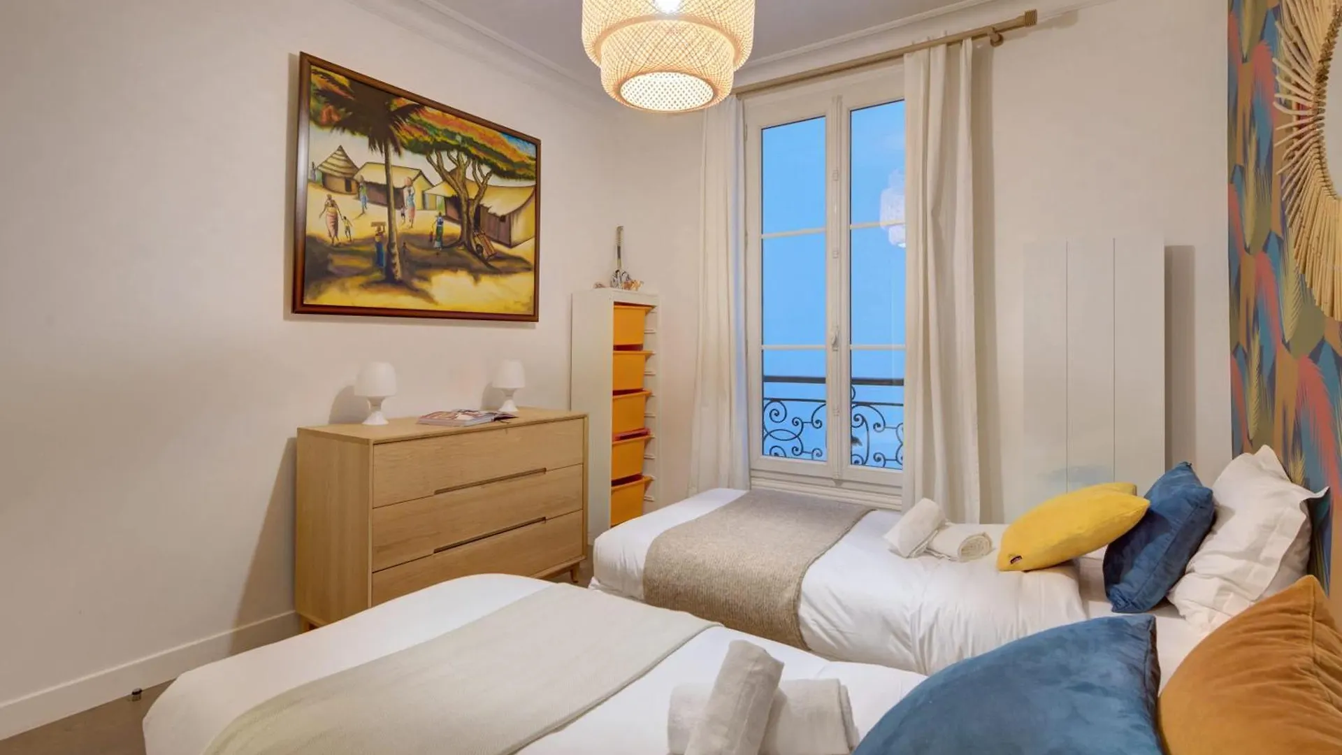 Apartment Arc De Triomphe & Theatre Marigny - 3br - Cityapartmentstay