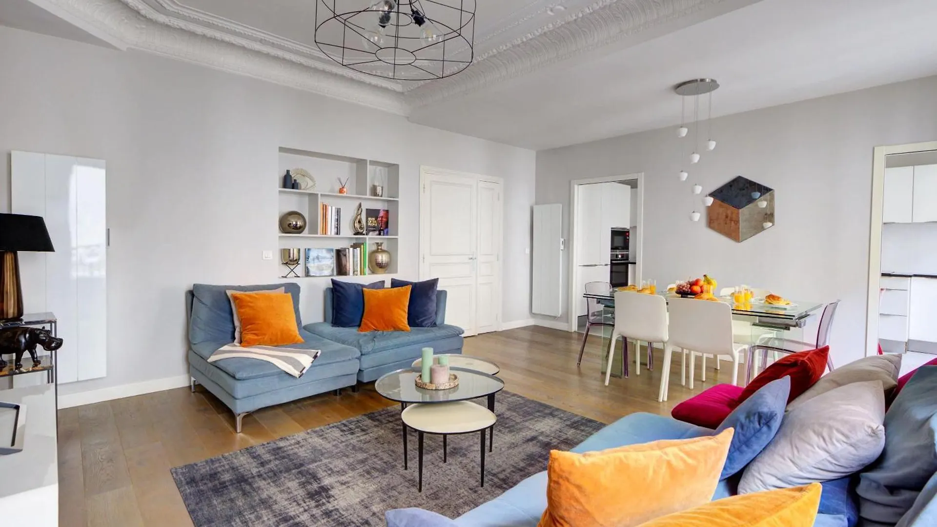 Arc De Triomphe & Theatre Marigny - 3br - Cityapartmentstay *