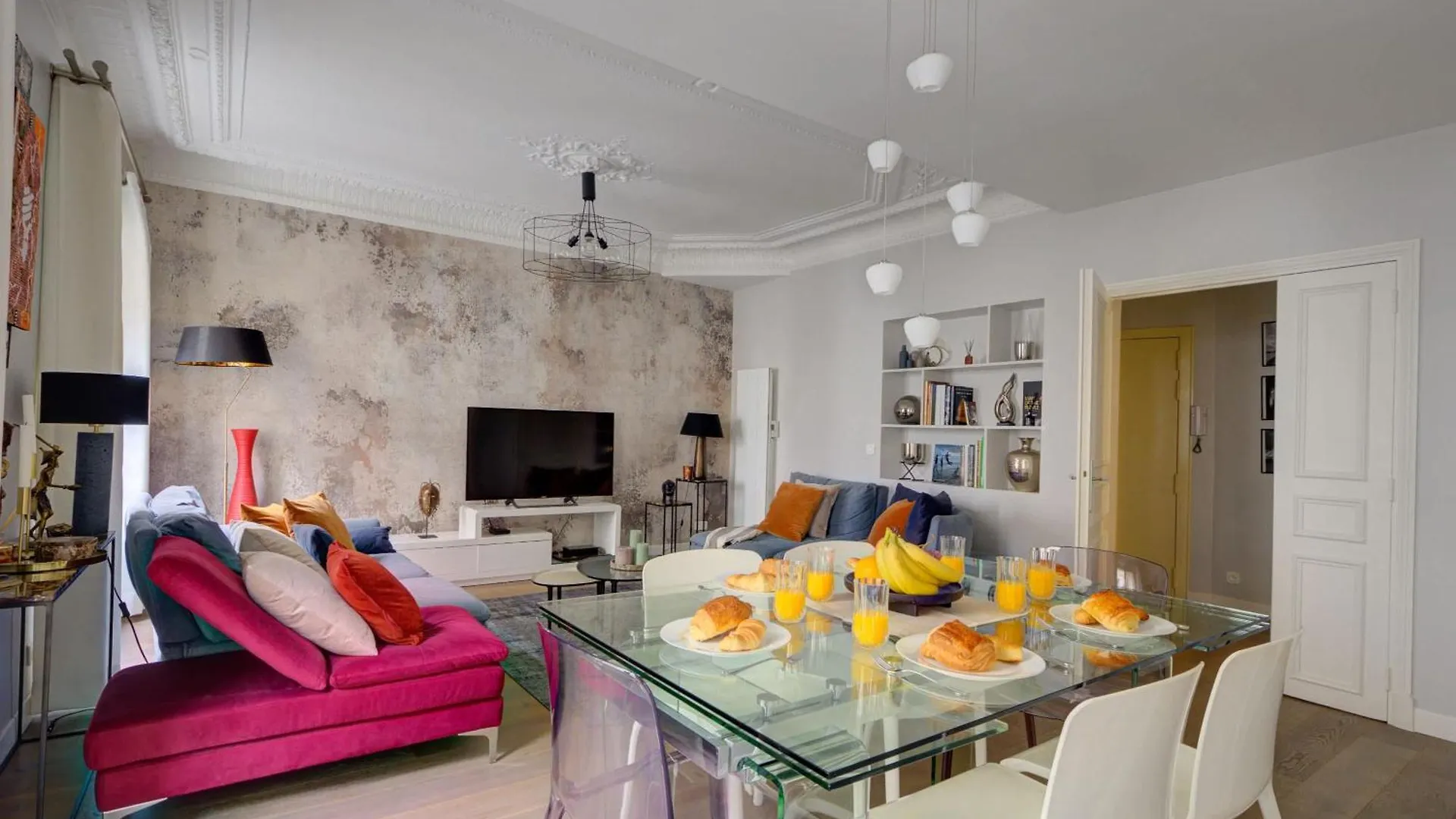 Διαμέρισμα Arc De Triomphe & Theatre Marigny - 3br - Cityapartmentstay Παρίσι